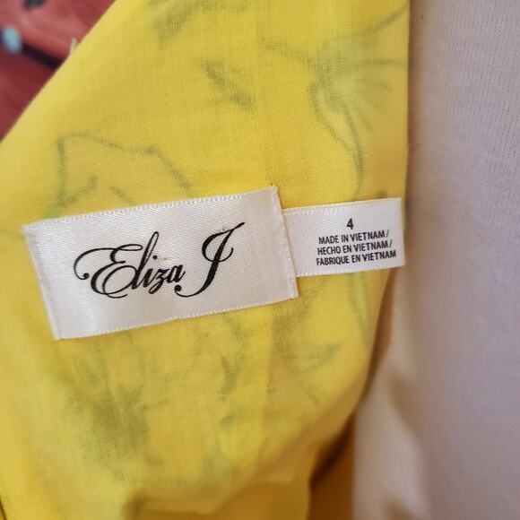 Eliza J Yellow Floral Pleated Dress - Picture 12 of 13